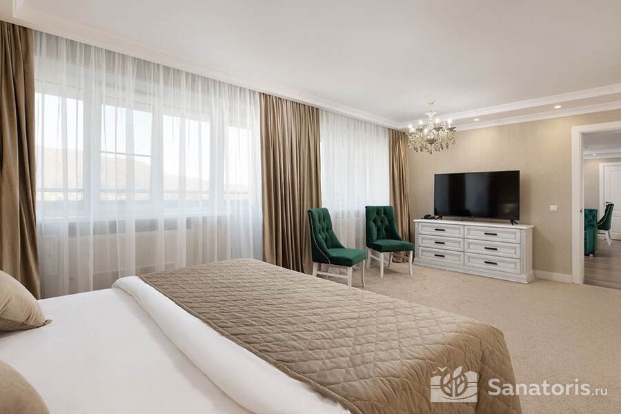 Люкс двухкомнатный двухместный 2 корпус