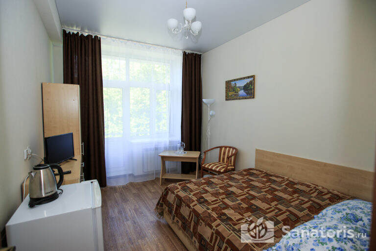 «Полулюкс»