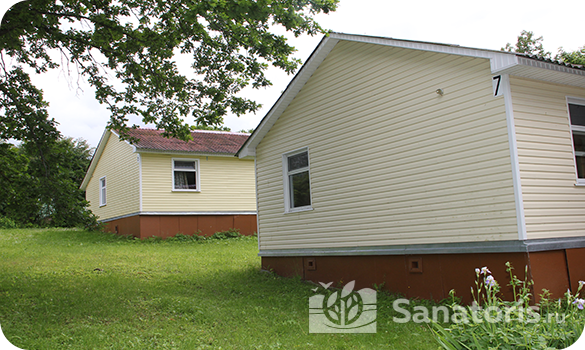 2-местный 2х-комнатный раздельный домик №7