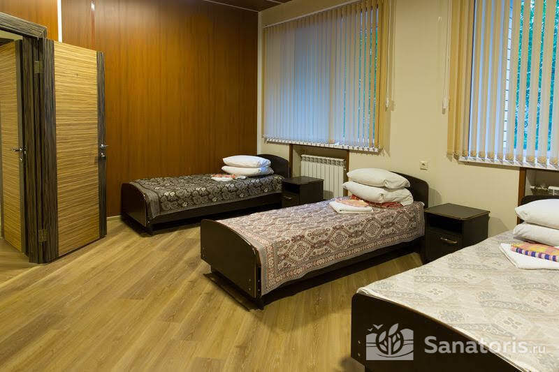 Трехместный в корпусе корпоративный и молодежный