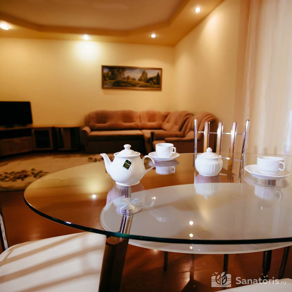 Двухкомнатный апартамент Коттедж с террасой (Люкс 3,4)