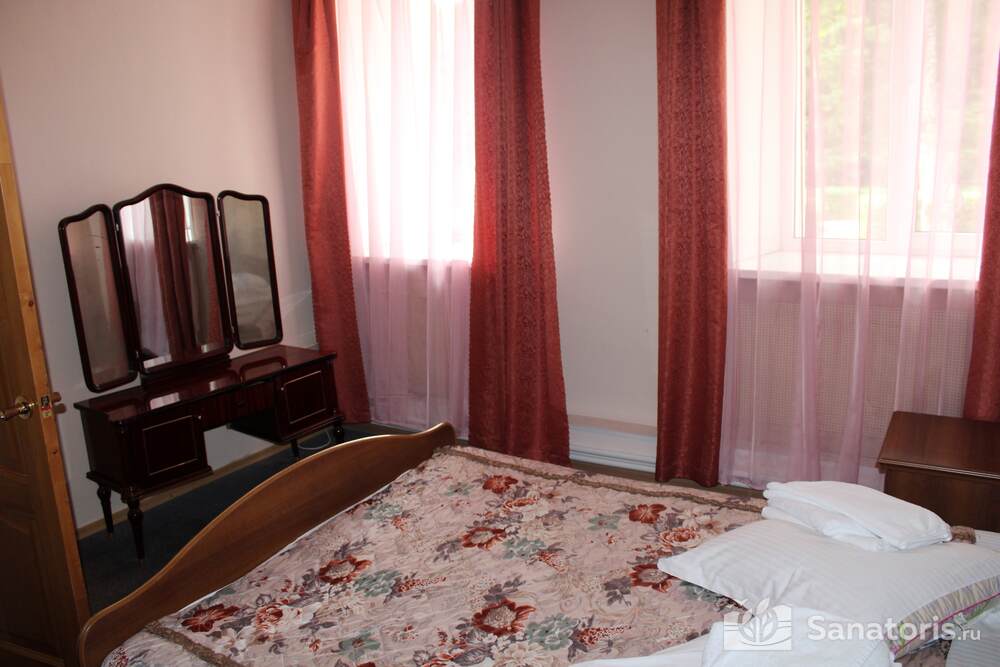 Двухместный двухкомнатный номер люкс