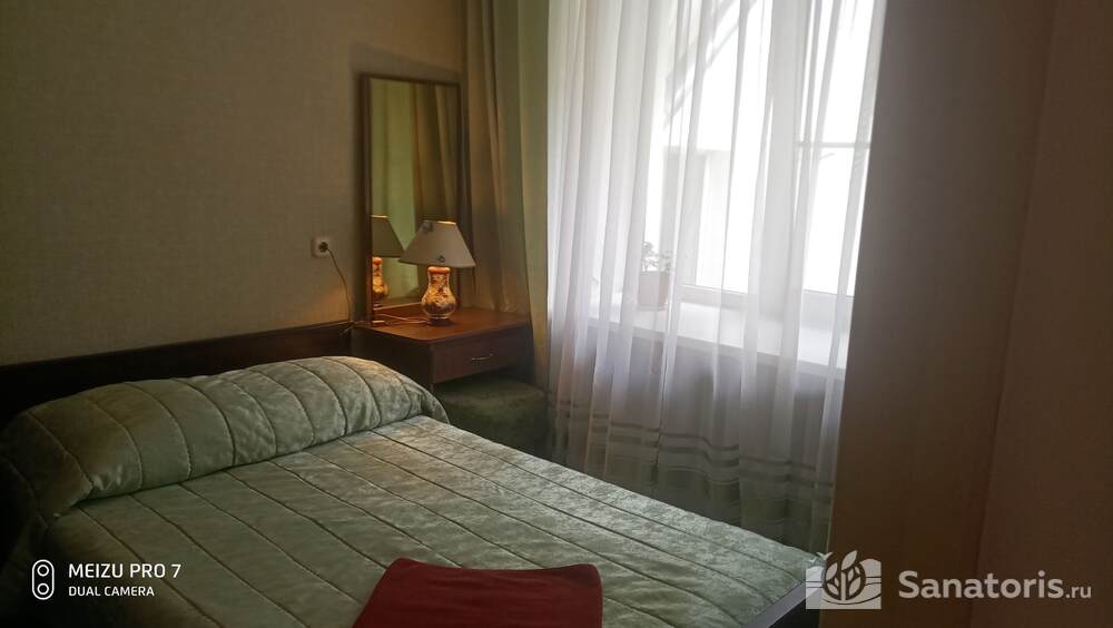  Одноместный 2-х комн. номер  (Т,У, В + ТВ,ХЛ, чайник)	