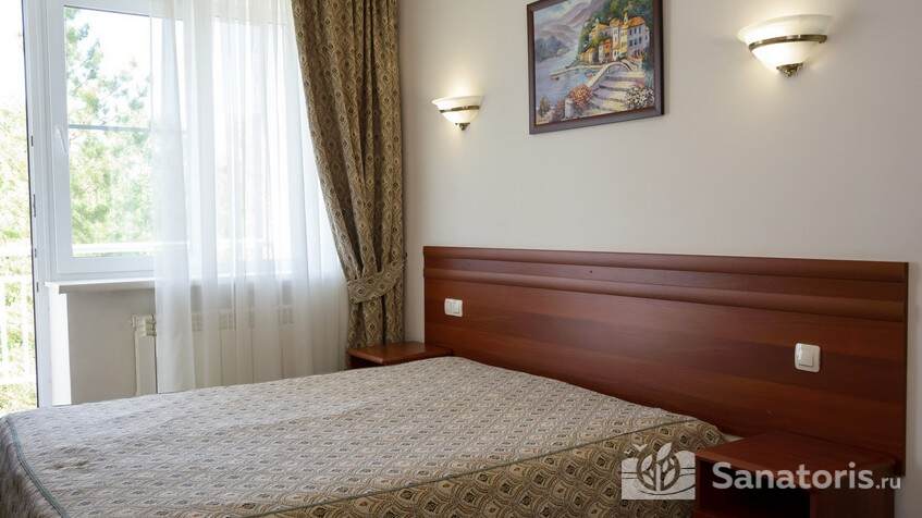 Парус №3: двухкомнатный двухместный номер категории "Люкс"