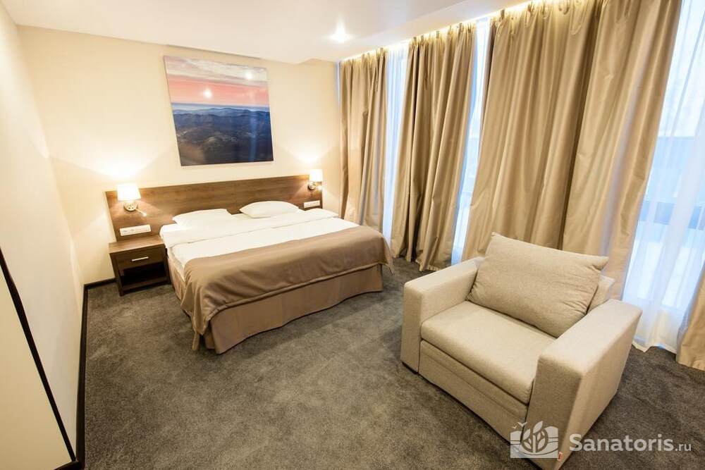 Улучшенный двухместный номер с 1 кроватью