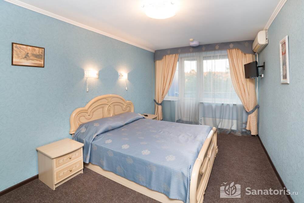 Двухкомнатный одноместный номер Люкс в 1 корпусе