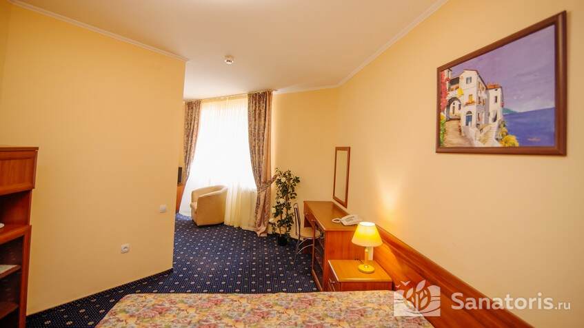 Дача №5: однокомнатный двухместный номер 1 категории (комфорт)