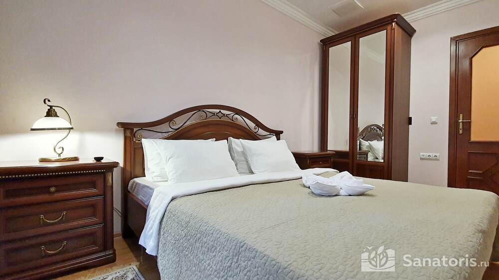 1-местный 3-комнатный люкс корпус 6