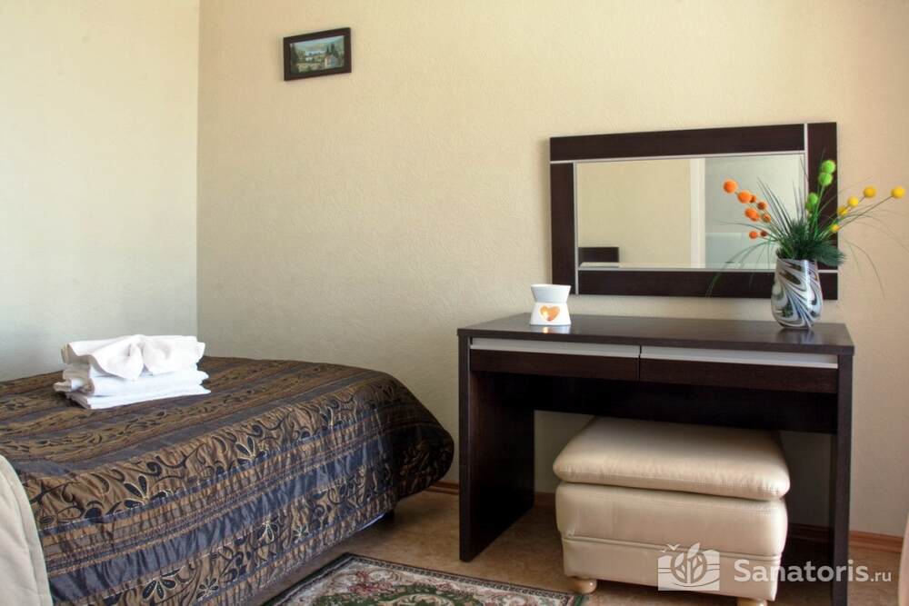 "ДЖУНИОР СЮИТ" (501, 504)