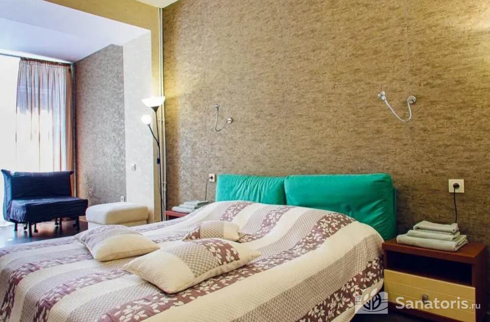 Семейный двухкомнатный номер (1 корпус, лоджия, дабл)