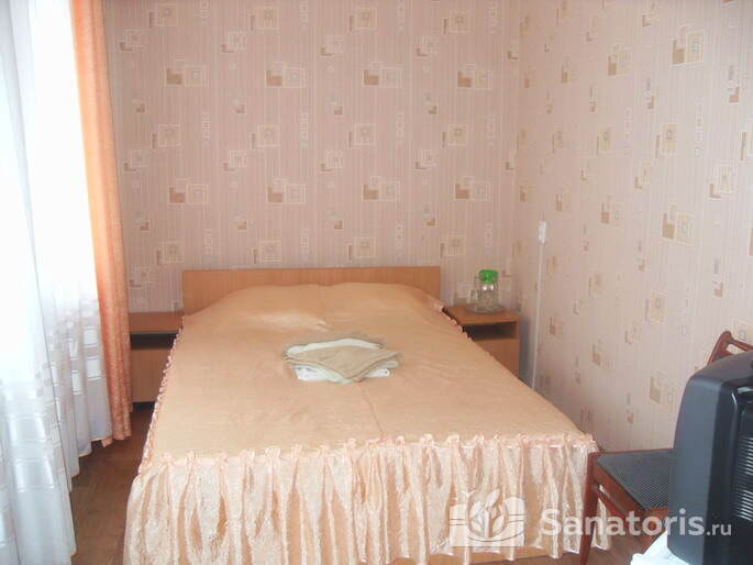 Первая категория улучшенный (одноместный с широкой кроватью)