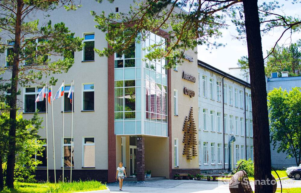 Лесное озеро