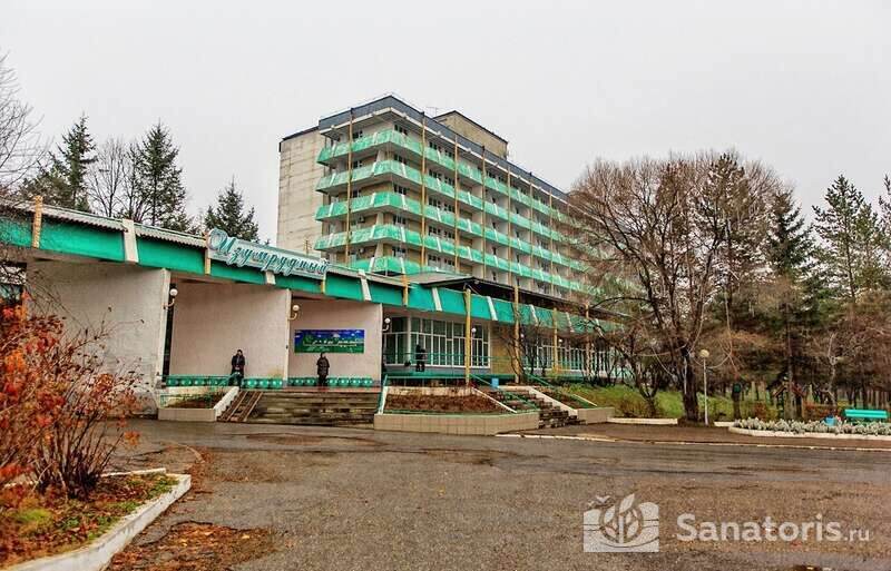 Изумрудный