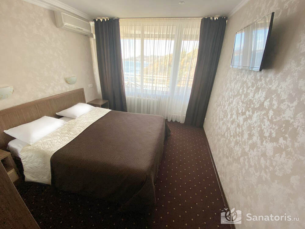 Номер «Делюкс»