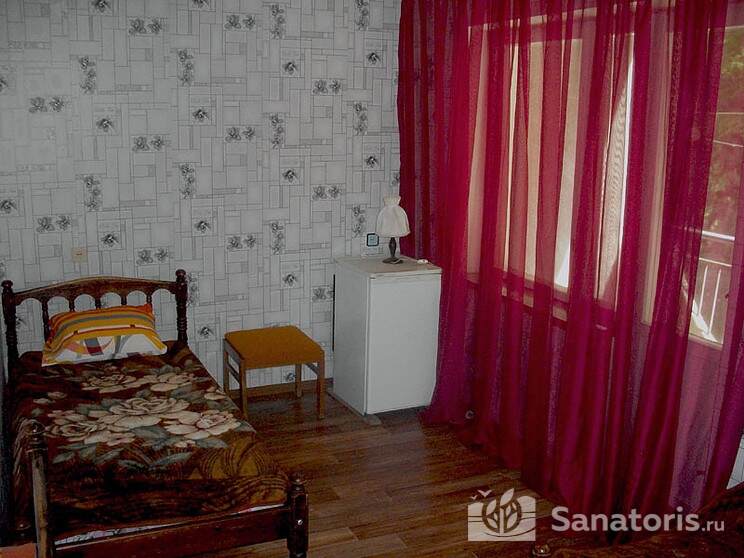 3 категория. 4-местный с балконом (Коттедж)