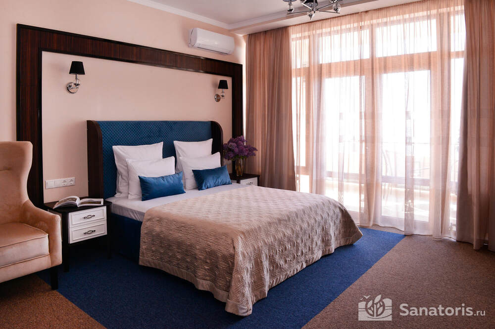 Люкс с балконом вид на море