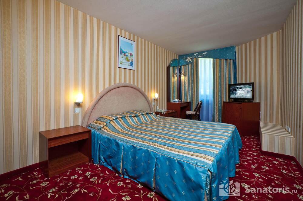 Люкс "Семейный" главный корпус Молния