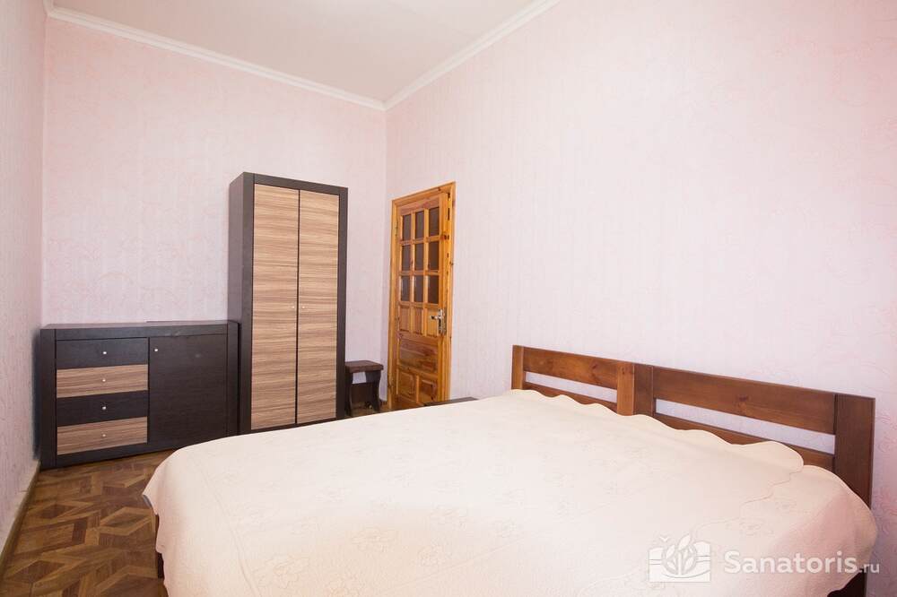 4-х мест. 3-х комнатный КОТТЕДЖ № 1,2 (С КУХНЕЙ)