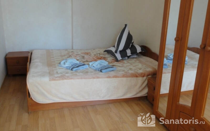 Двухместный двухкомнатный с кондиционером ЮГ Корпус "Бригантина"