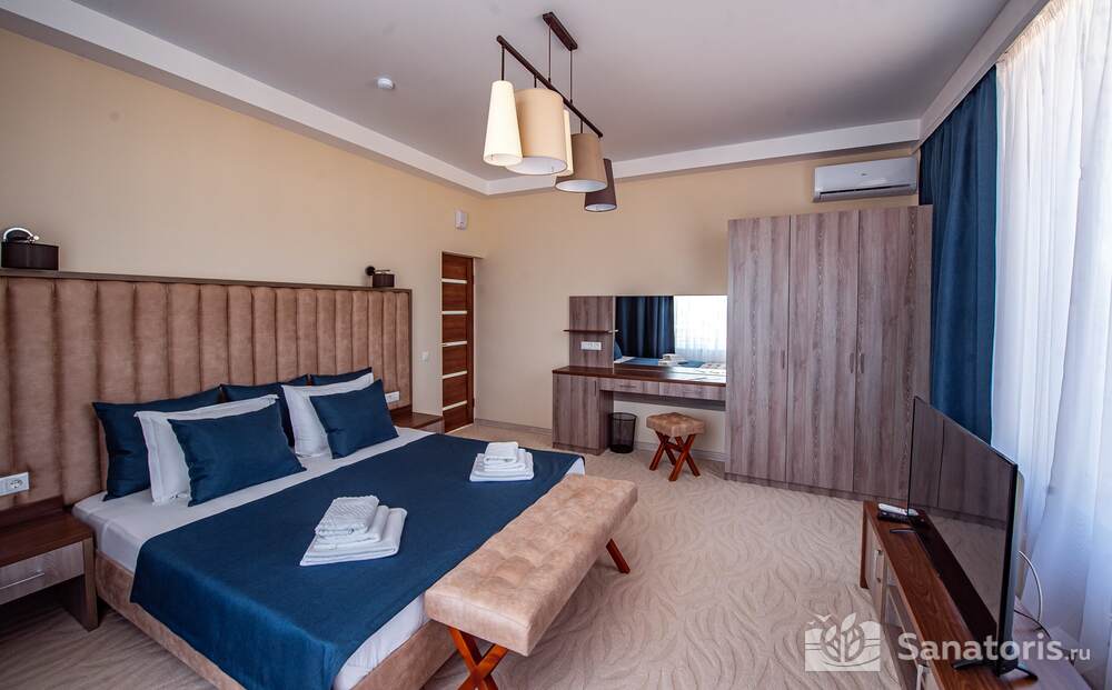 Люкс с балконом