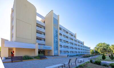 Отель Family Resort