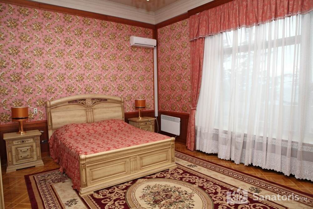 Коттедж двухсемейный четырехместный