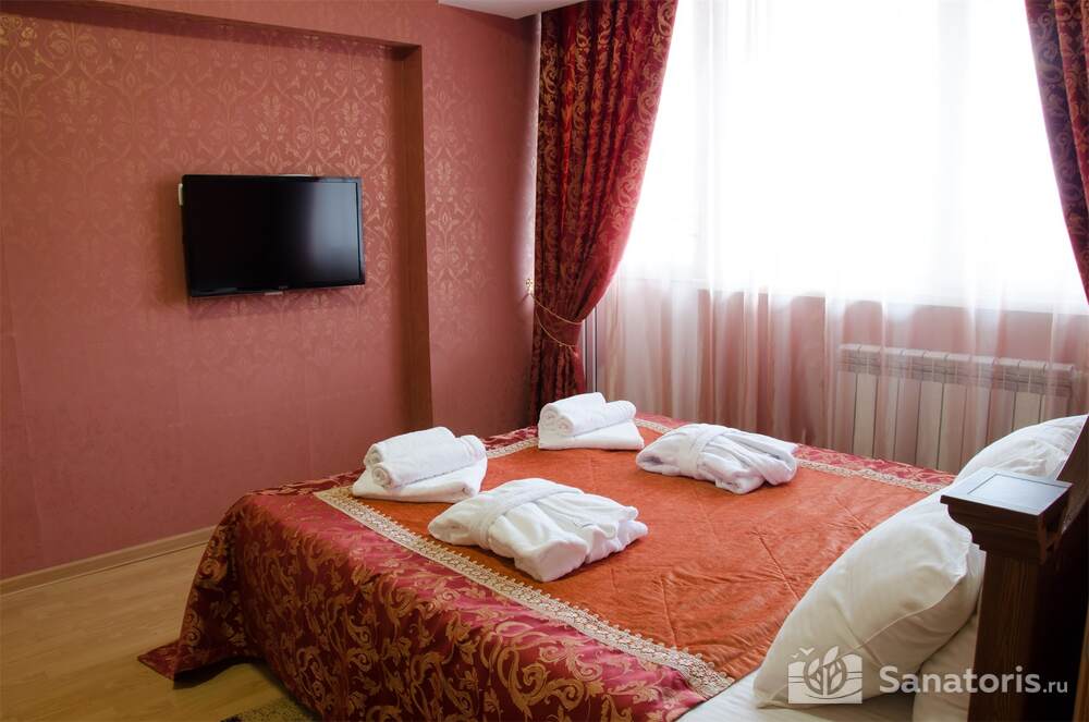 Двухкомнатный (Семейный) номер комфорт (1 корпус)