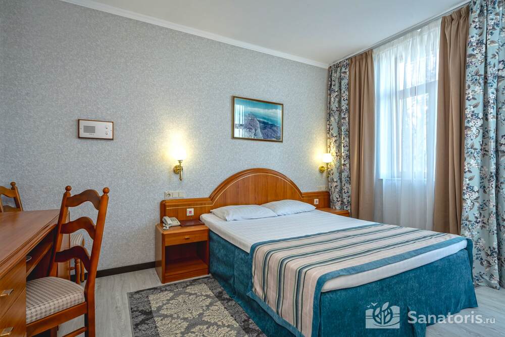 Эконом-Стандарт с двухспальной кроватью Double Economy