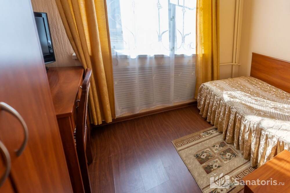 "Семейный" 3-местный  2-комнатный номер при 2-местном размещении