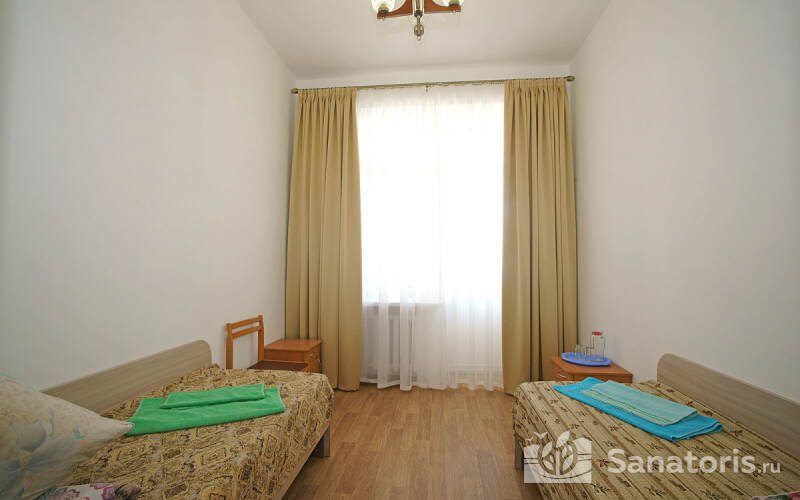 2-местный эконом с умывальником главный корпус 