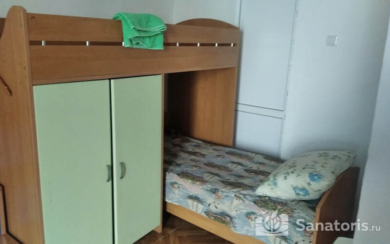 3-местный эконом с умывальником  главный корпус 