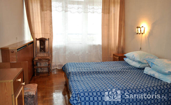 Двухместный двухкомнатный номер повышенной комфортности 