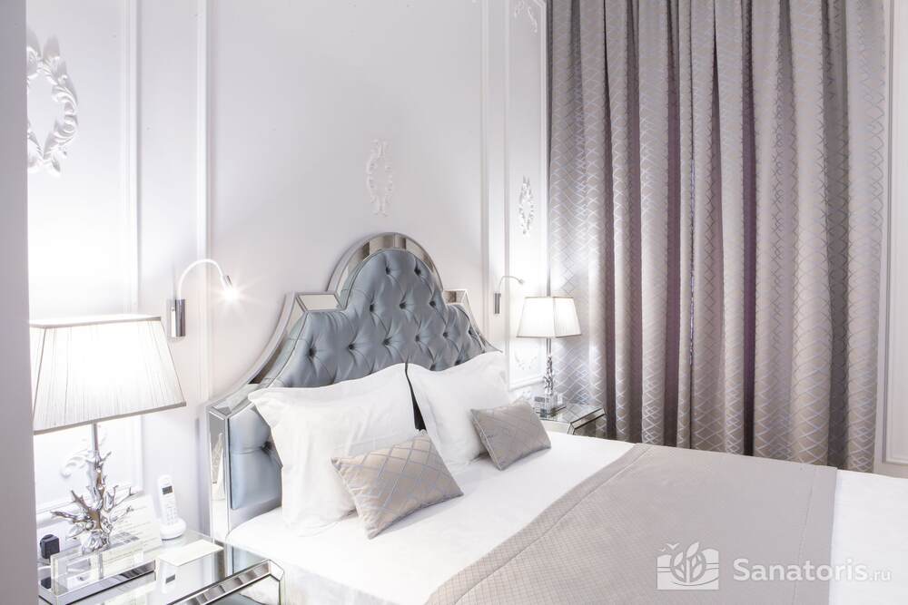 Джуниор Сюит