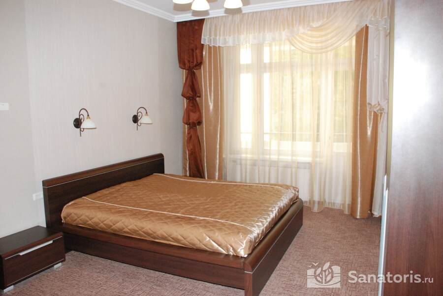 Двухкомнатный номер «Люкс» 