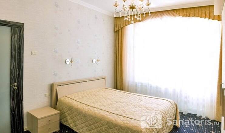 Трехкомнатный номер Полулюкс 