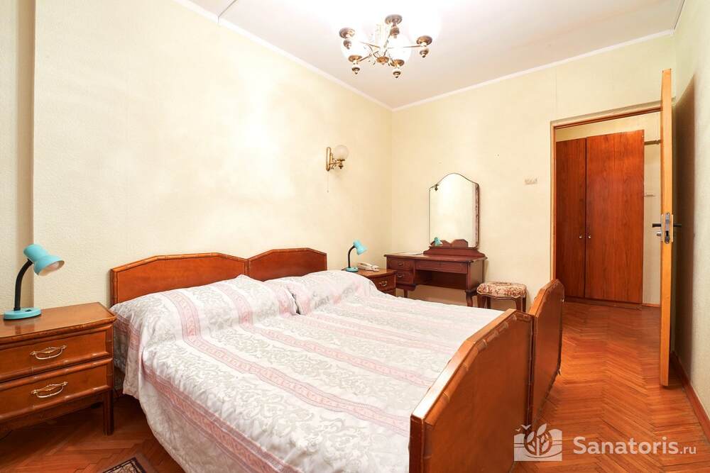 Джуниор сюит 2-местный 2-комнатный (коттедж №2)