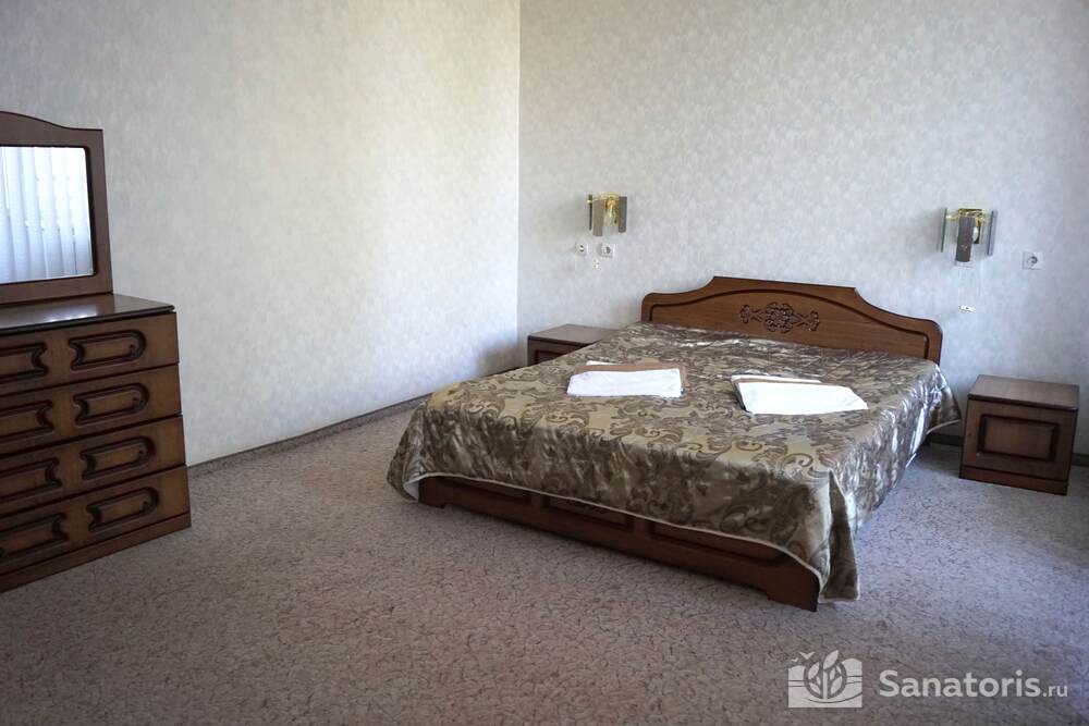 Двухместный двухкомнатный номер повышенной комфортности