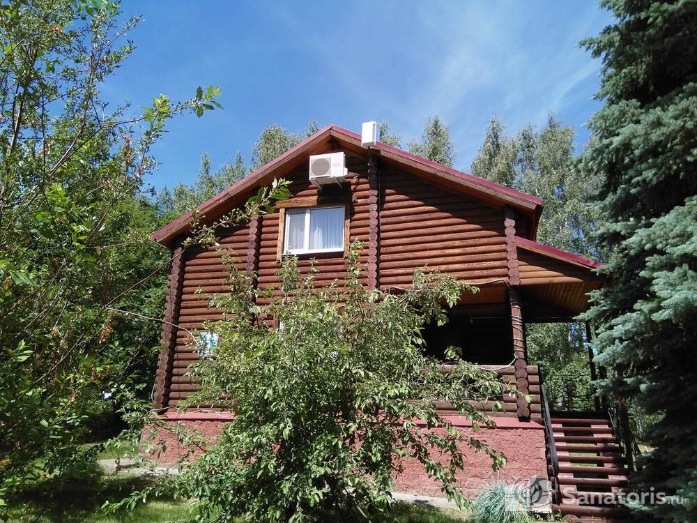 Коттедж бревенчатый №11