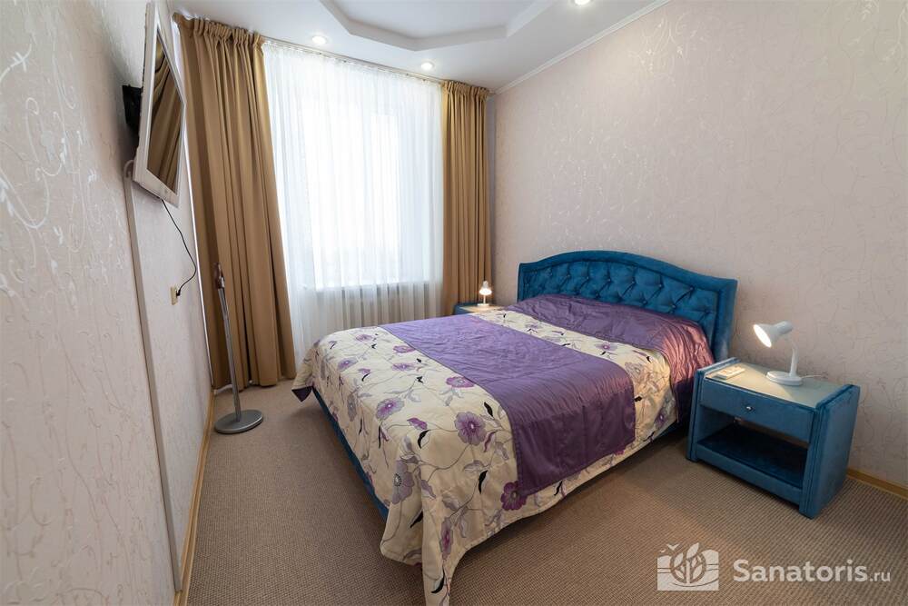 Номера повышенной комфортабельности категории "люкс" 335