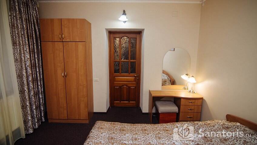 Двухкомнатный двухместный номер Люкс Коттедж № 4