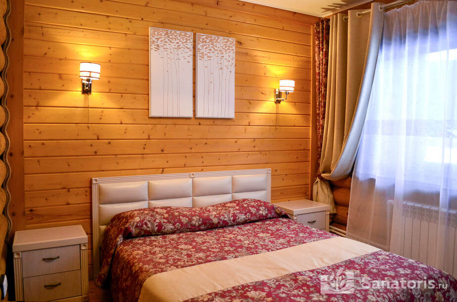 Коттедж 4,5 - Люкс 1-местный 2х-комнатный с балконом №4,9