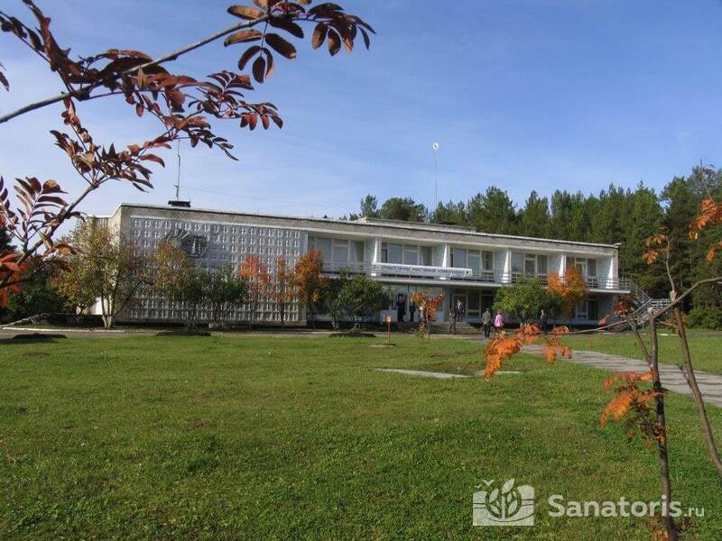 У трёх пещер