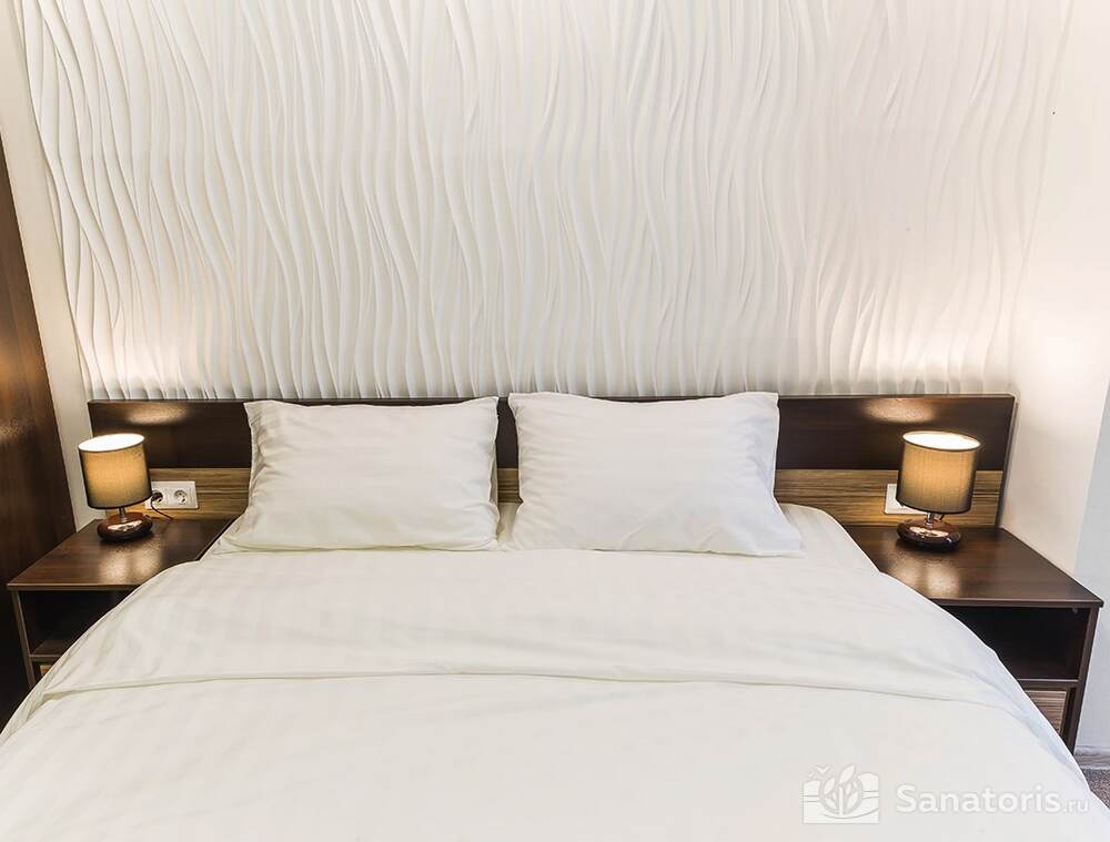 Двухместный стандарт c 1 двуспальной кроватью