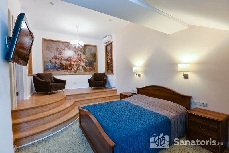 Сюит четырехкомнатный в двух уровнях