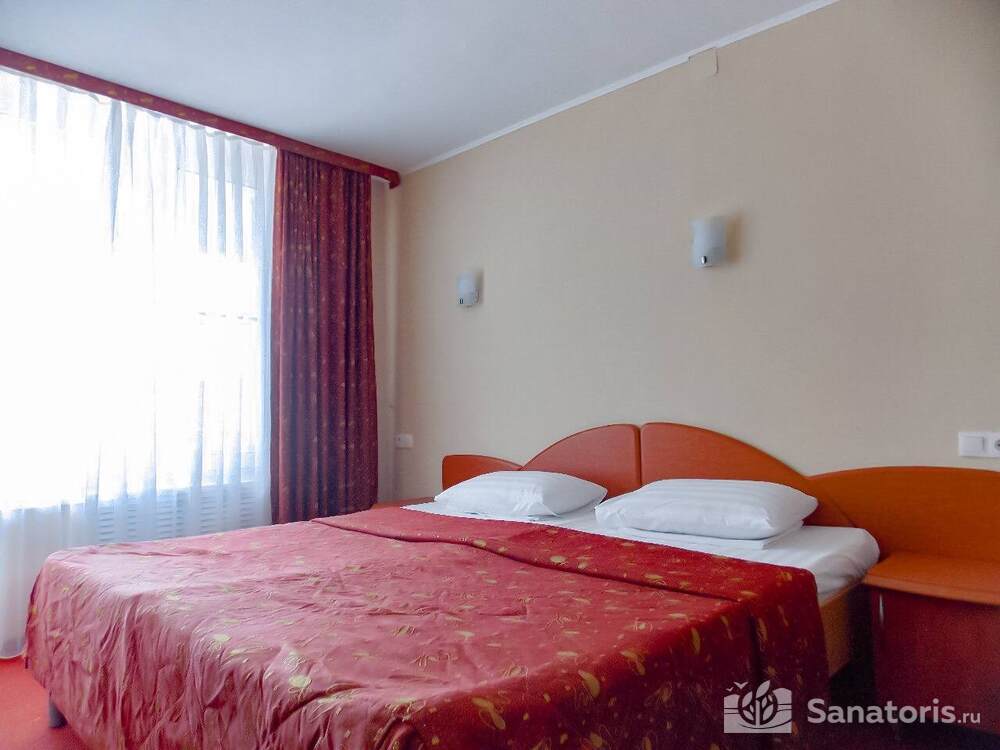 Стандарт Семейный 3х-местный боковой вид на море