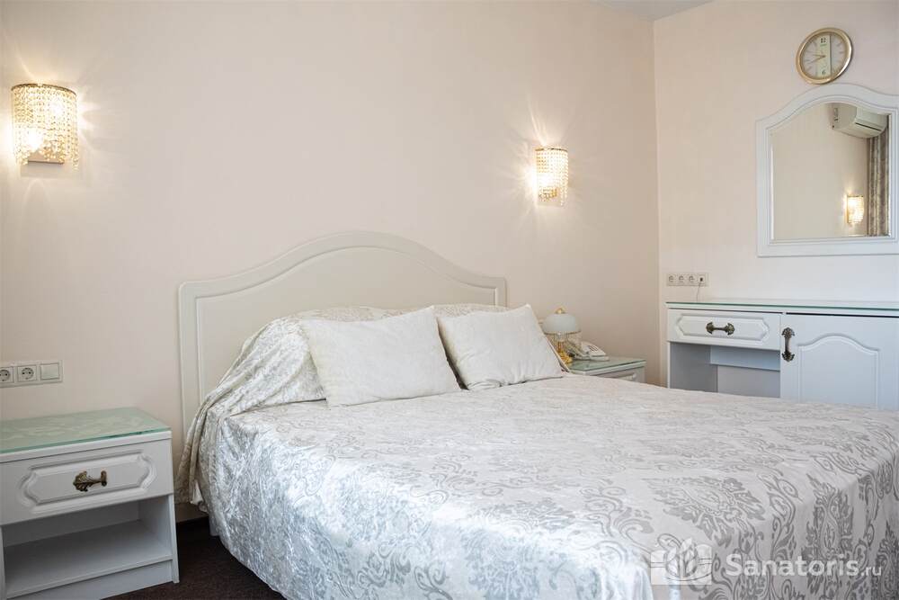 Стандарт 1-комнатный 1-местный с балконом 1 корпус основная терр