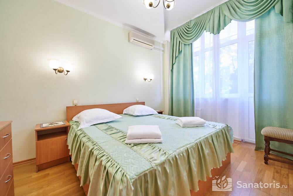 Двухместный двухкомнатный номер люкс (корпус 1,3,4,6,7)