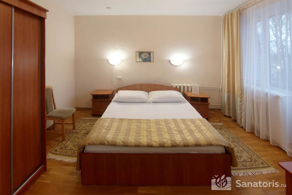 "Комфорт" 2-комнатный (спальная комната и гостиная) (корпус 10)