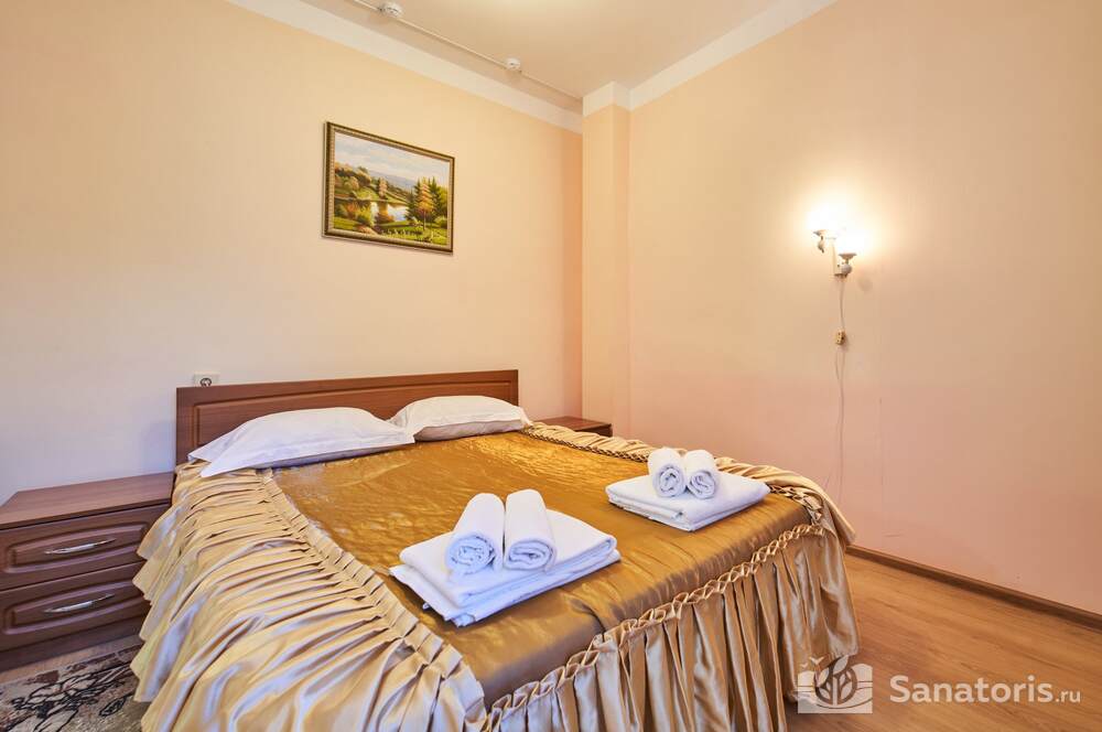 Двухместный двухкомнатный номер повышенной комфортности (корпус