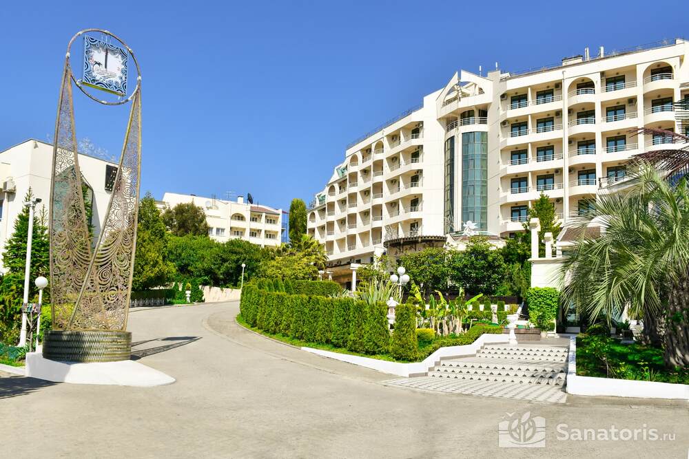 Октябрьский